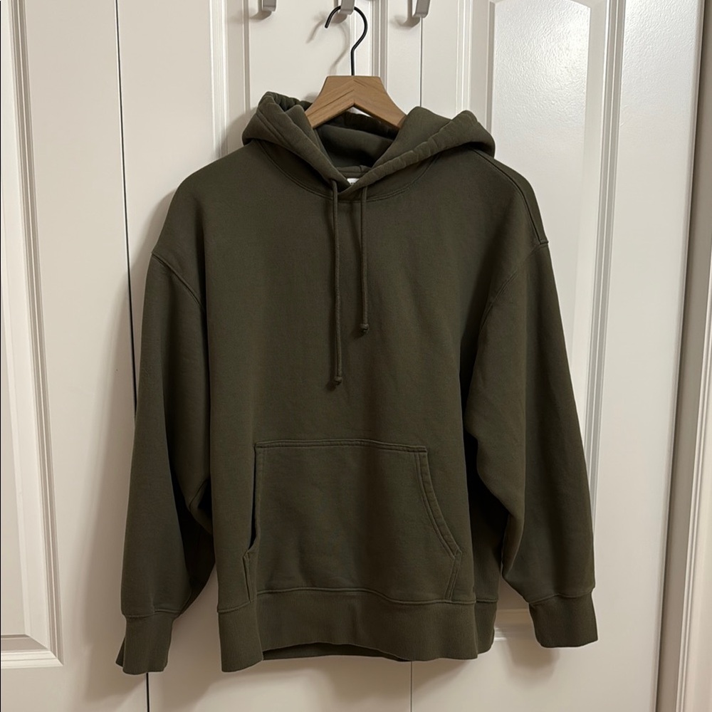 Women’s Aritzia Cozy Fleece Boyfriend Hoodie, Size Medium, Army Green